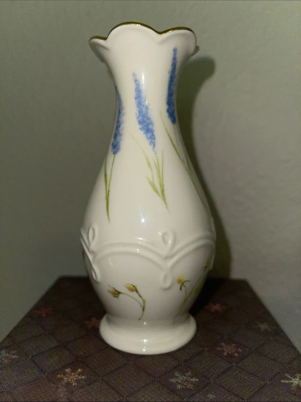 LENOX 5” Elegant Cream Floral Porcelain Bud Vase with Blue Accents
